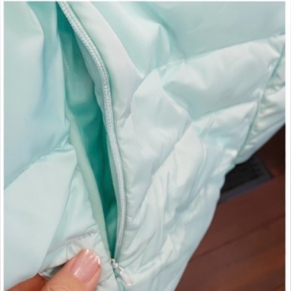 Talbots Aqua Down Puffer Vest with Removable Faux Fur Collar - Picture 5 of 6